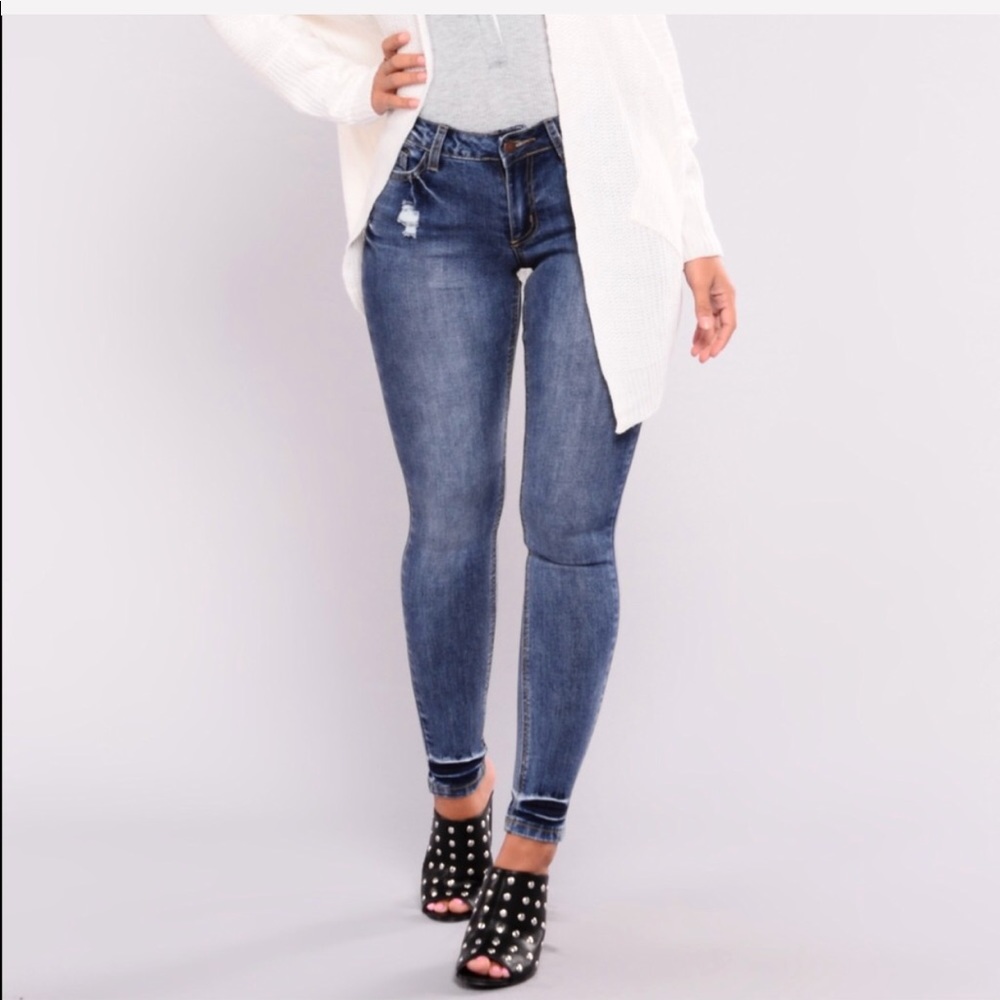 Fashion Nova Mid-Rise Skinny Jeans - Medium Blue